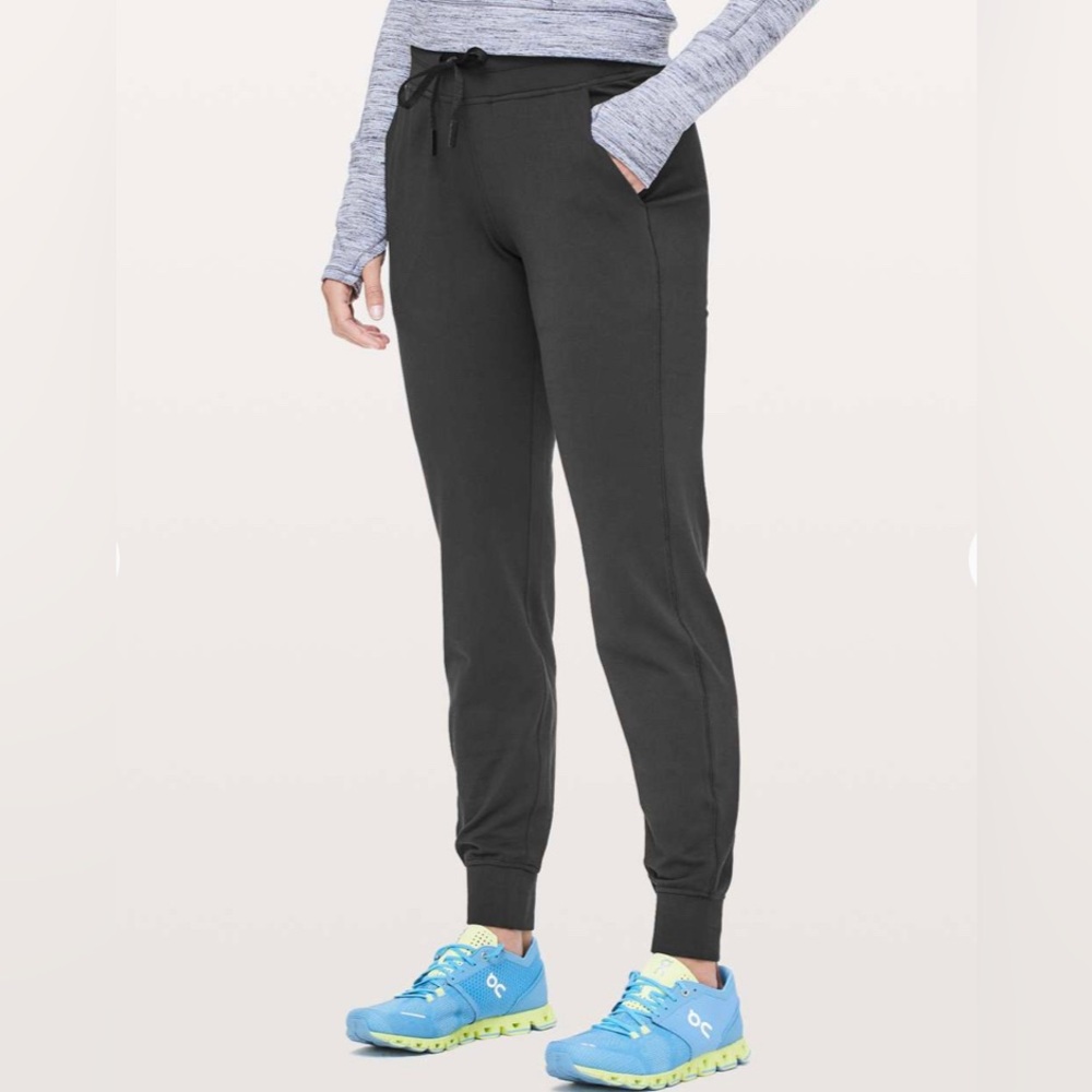 Lululemon Ready To Rulu Pant *Updated 29"
Black Sz 4